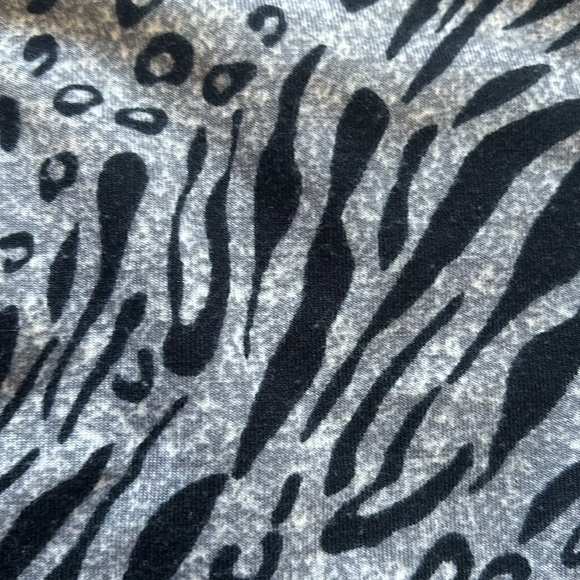 Cathy Daniels Leopard Hoodie - Picture 5 of 6